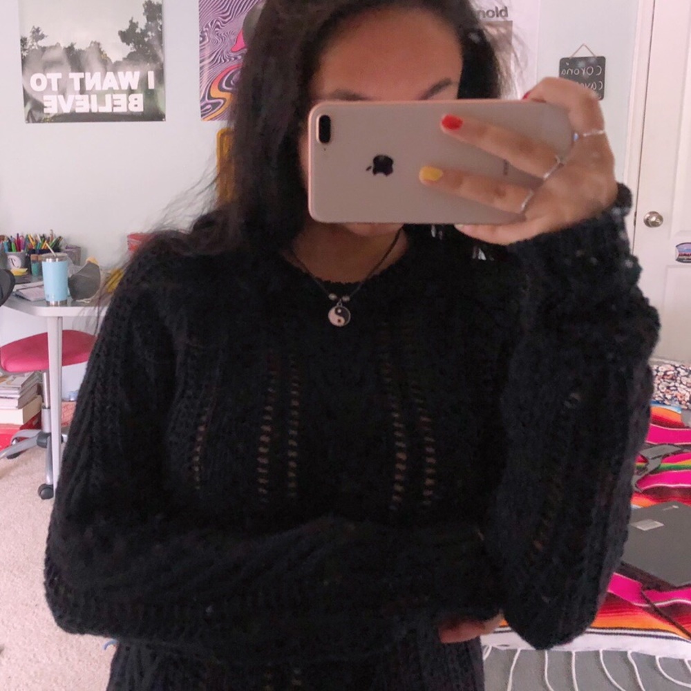black sweater 🖤